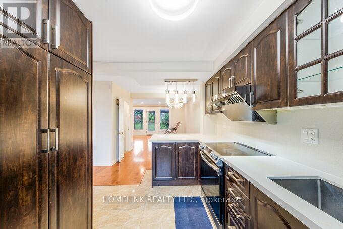 Photo 31 of 415 Chandos Court, Oshawa ON