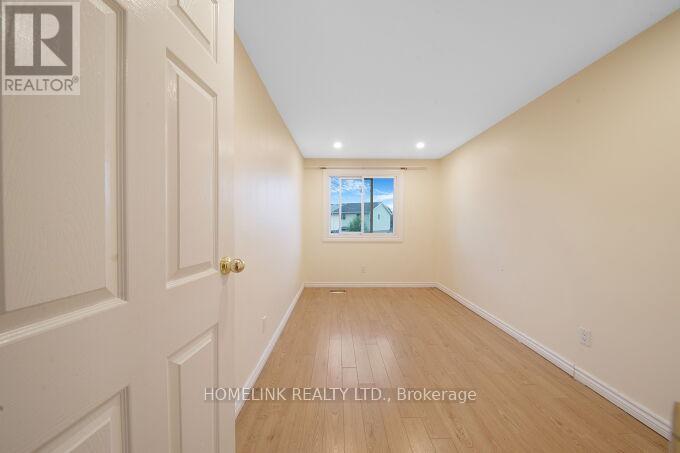 Photo 35 of 415 Chandos Court, Oshawa ON