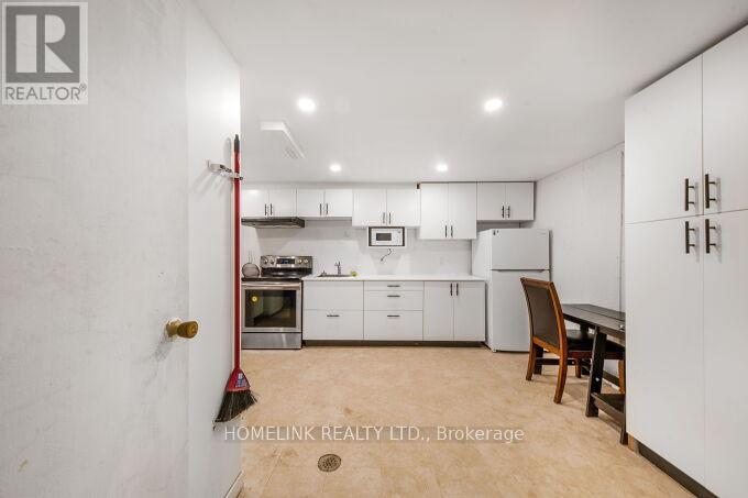 Photo 29 of 415 Chandos Court, Oshawa ON