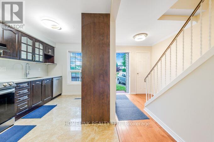 Photo 33 of 415 Chandos Court, Oshawa ON