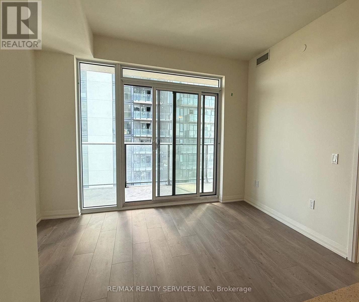 Photo 18 of 1202 8960 Jane Street S, Vaughan ON