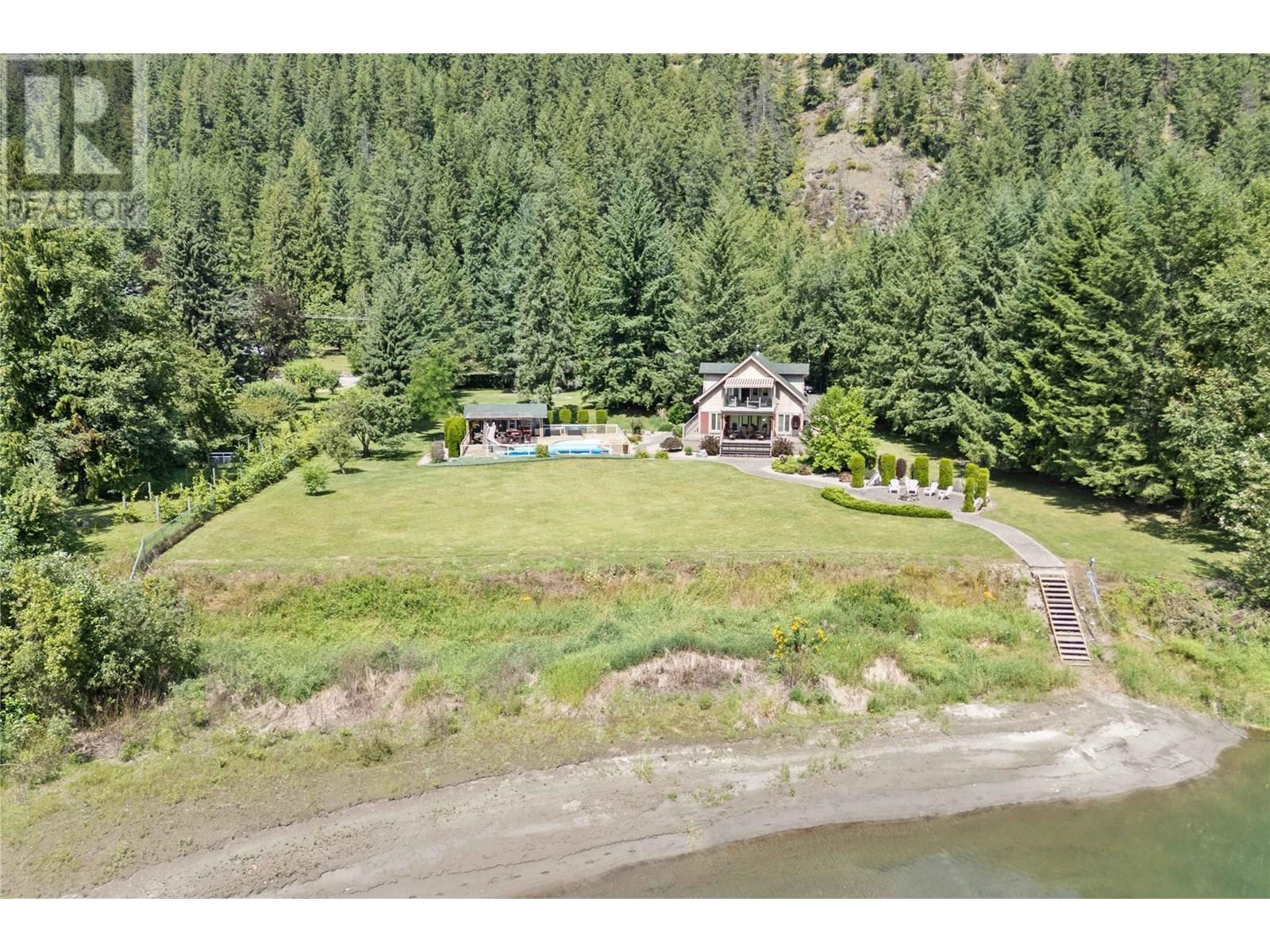 Photo 15 of 33 Old Town Road, Sicamous BC