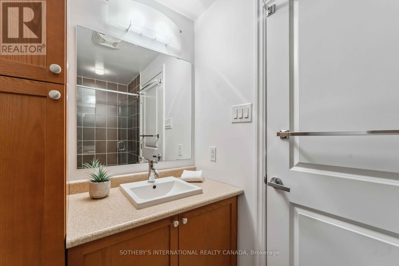 Photo 28 of 907 90 Landry Street, Ottawa ON