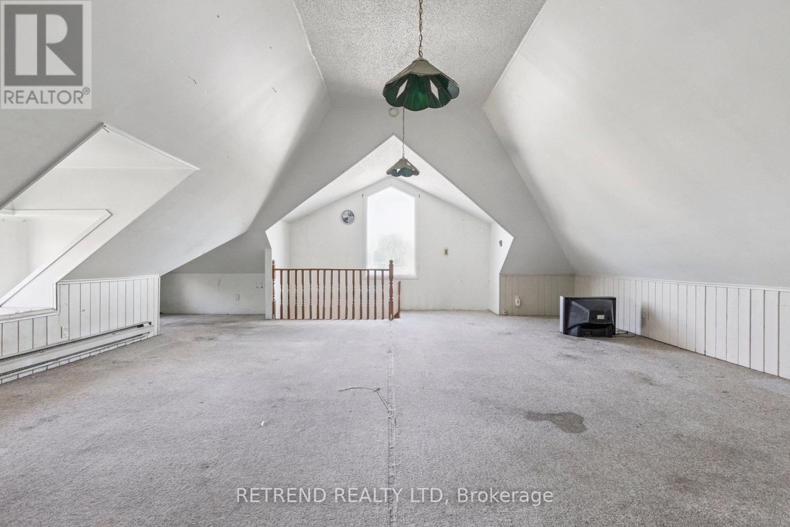 Photo 2 of 219 Erie Avenue, Brantford ON