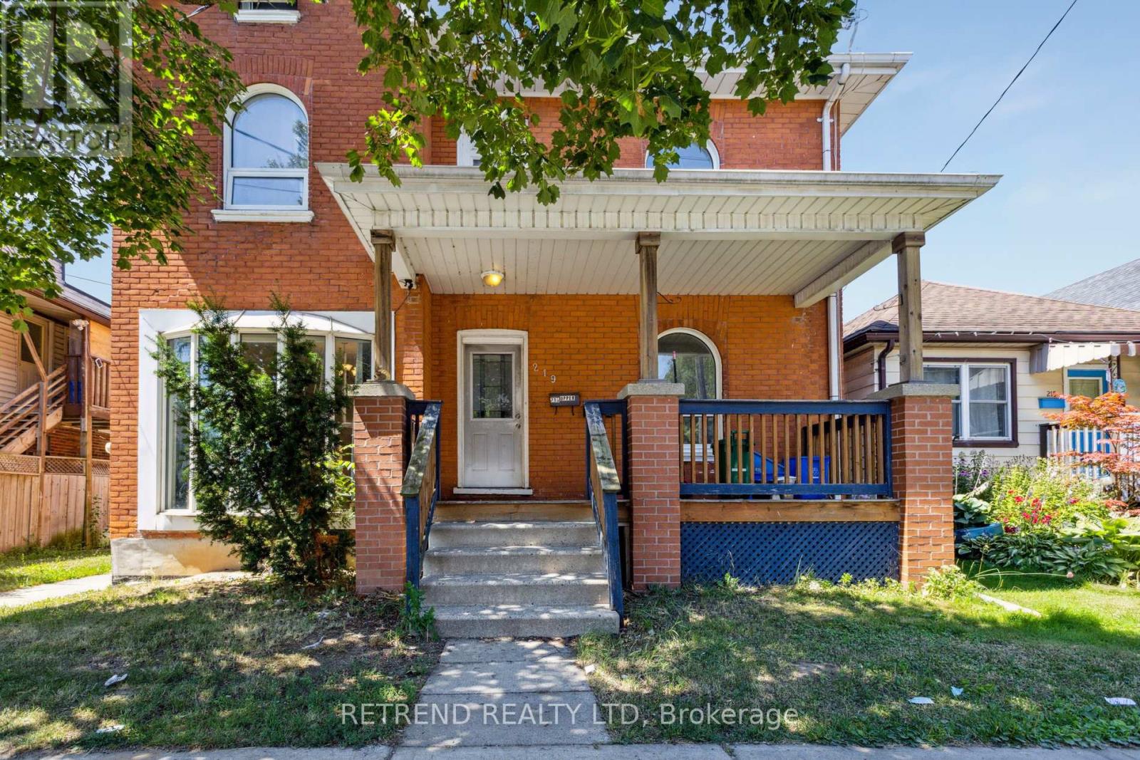 Photo 23 of 219 Erie Avenue, Brantford ON