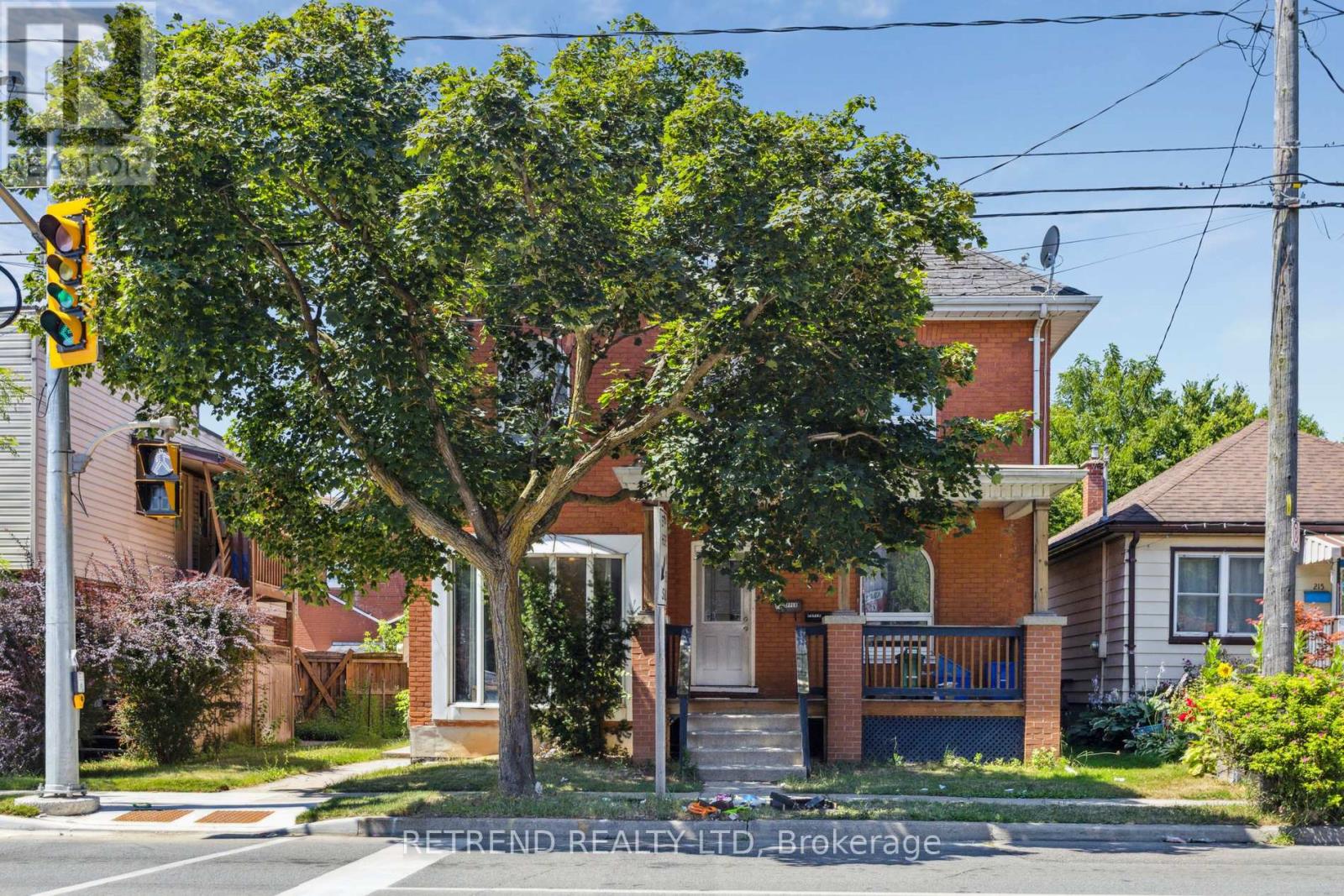 Photo 27 of 219 Erie Avenue, Brantford ON