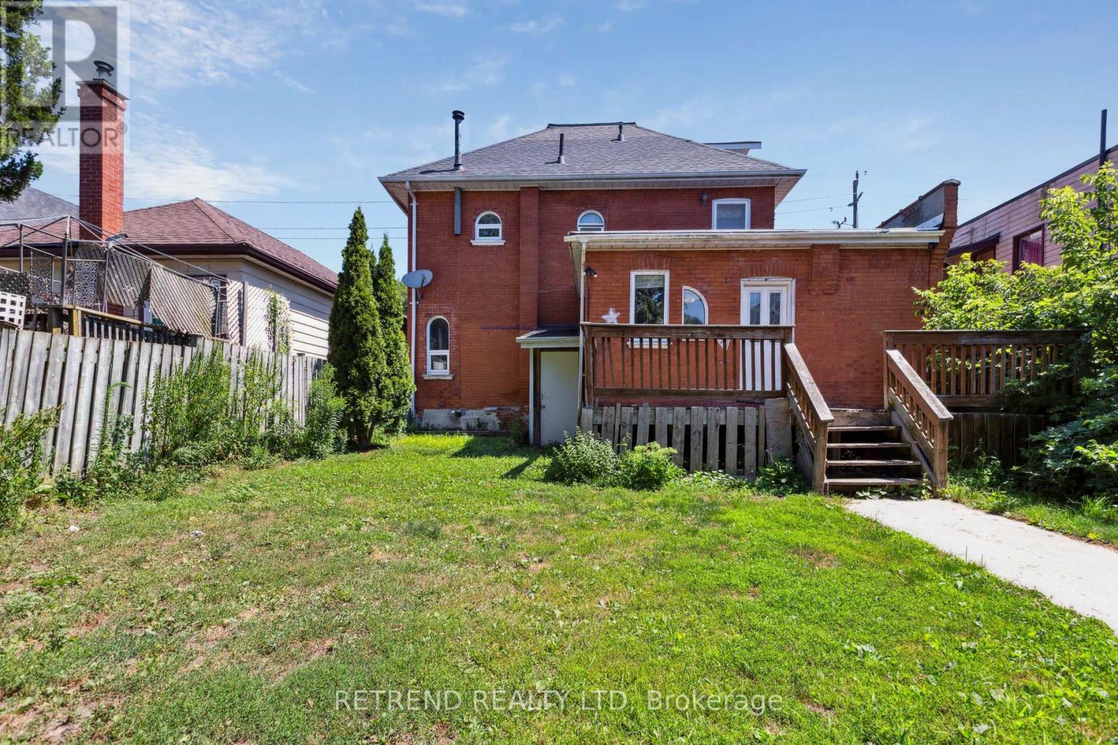 Photo 41 of 219 Erie Avenue, Brantford ON