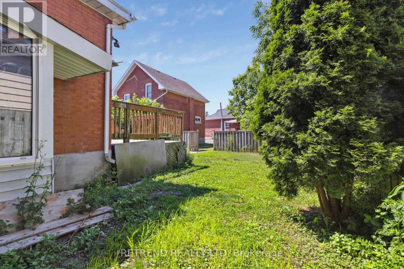 Photo 42 of 219 Erie Avenue, Brantford ON