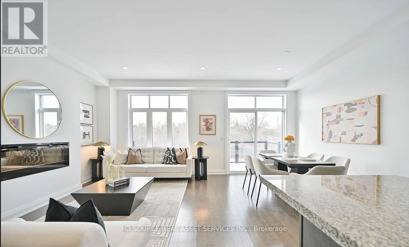 Photo 20 of 64 Duncombe Lane, Richmond Hill ON