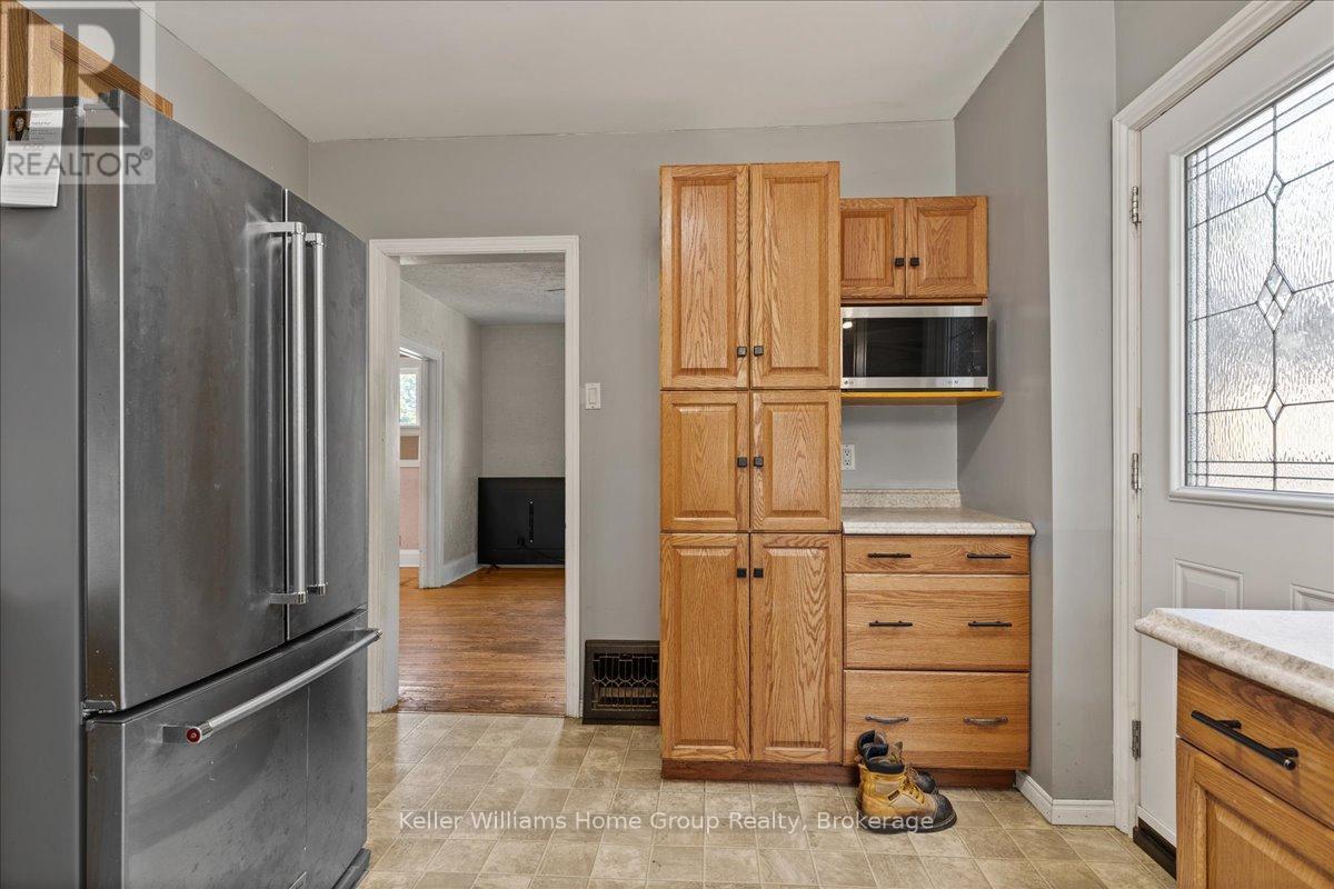 Photo 12 of 138 Frederick Street E, Wellington North ON
