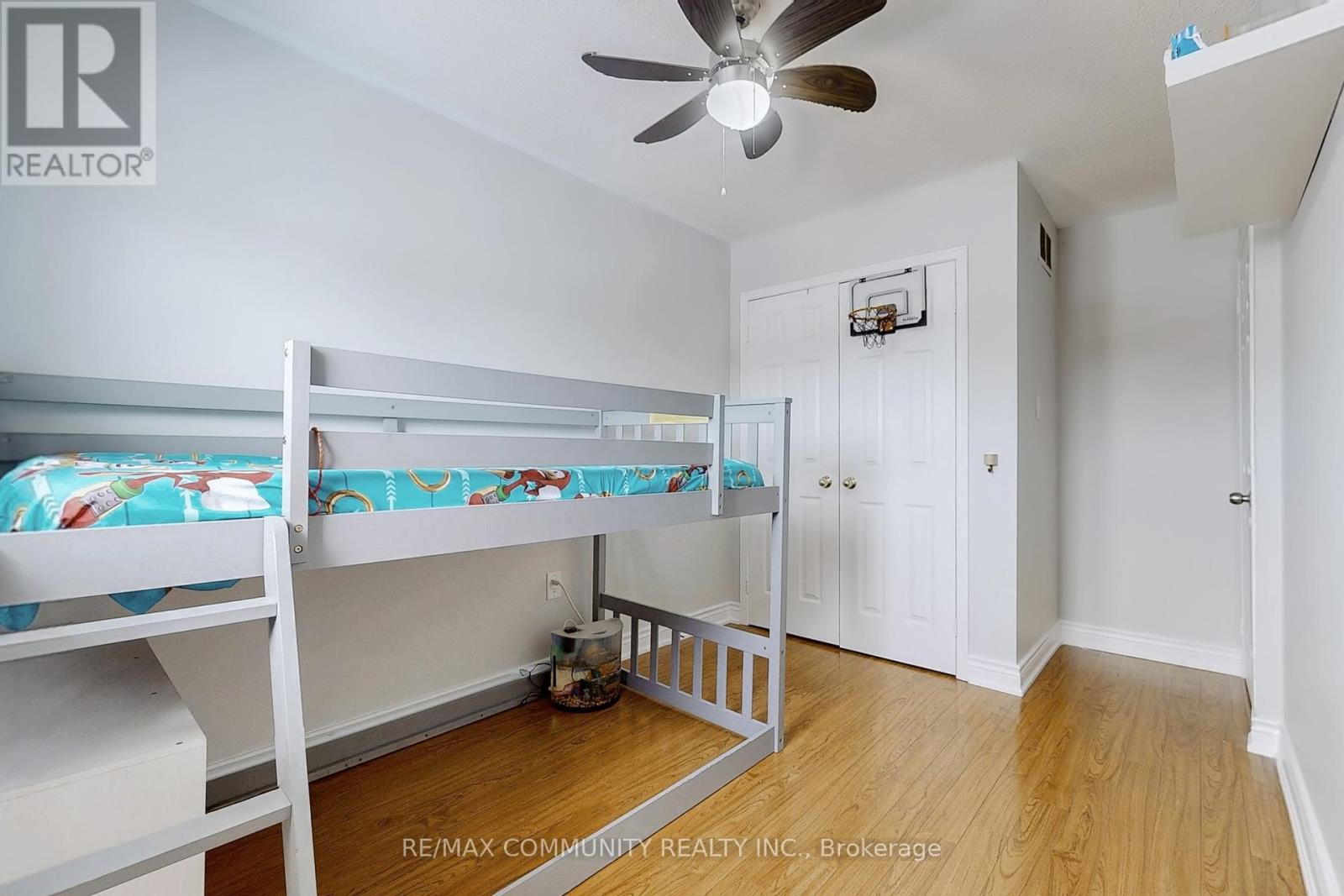 Photo 13 of 65 Creditstone Road, Brampton ON