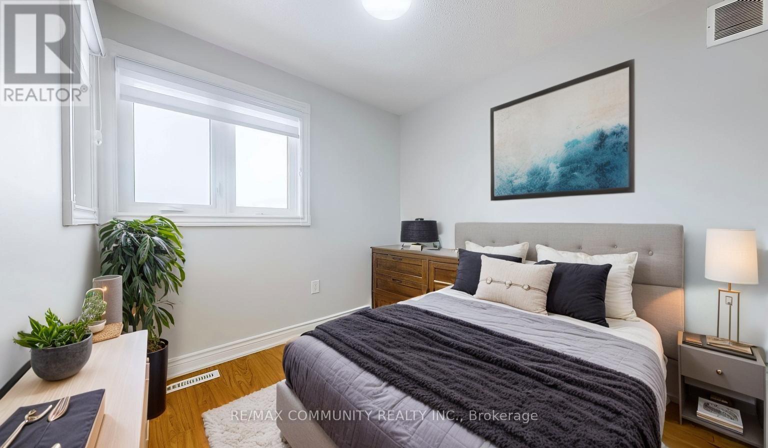 Photo 3 of 65 Creditstone Road, Brampton ON