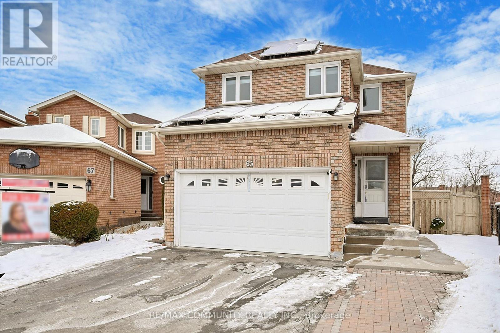 Photo 5 of 65 Creditstone Road, Brampton ON