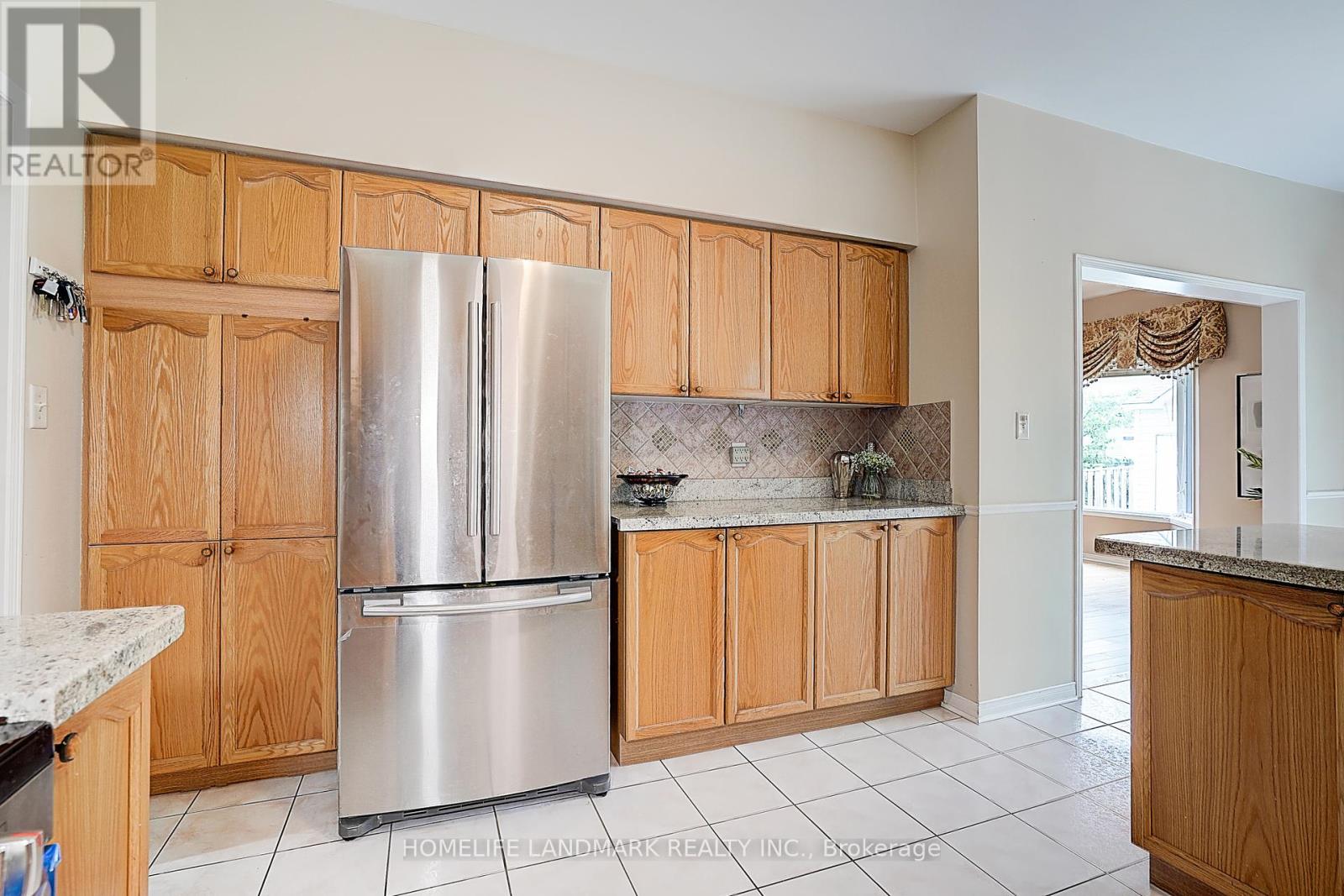 Photo 12 of 46 Elmrill Road, Markham ON