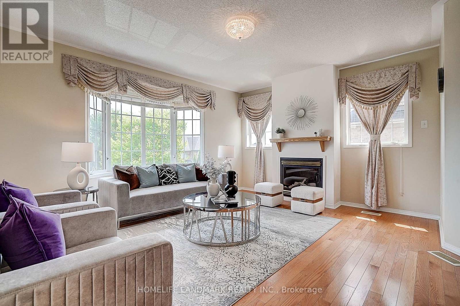 Photo 14 of 46 Elmrill Road, Markham ON