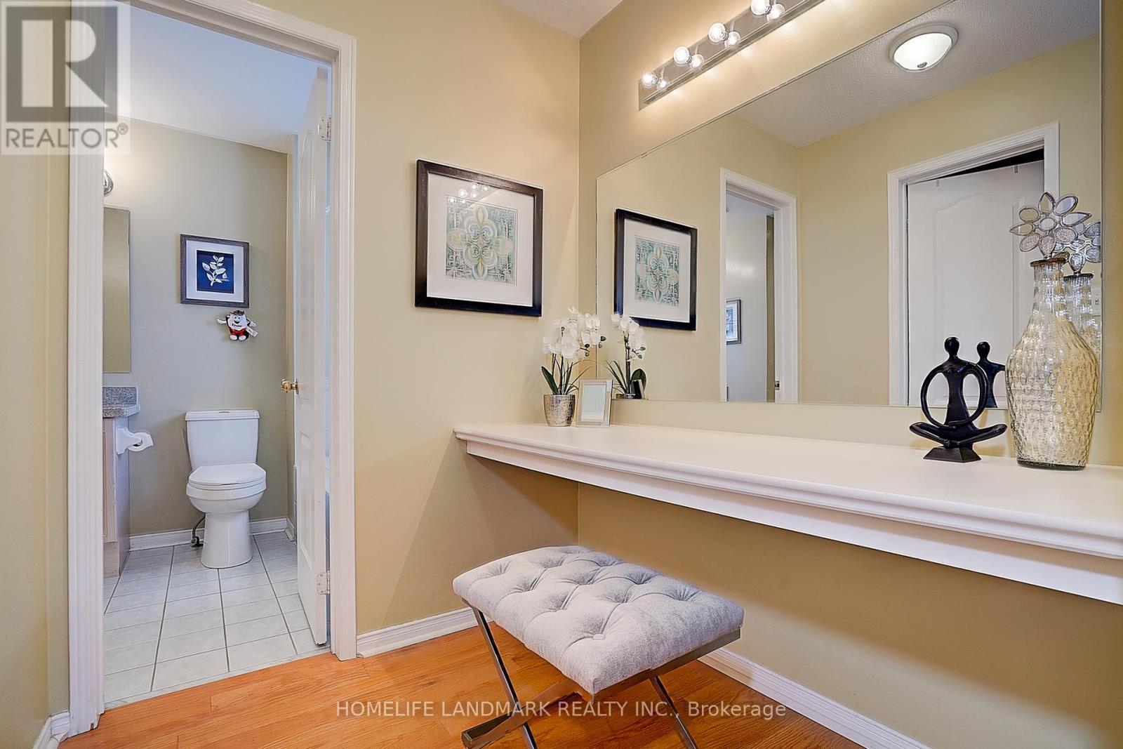 Photo 19 of 46 Elmrill Road, Markham ON