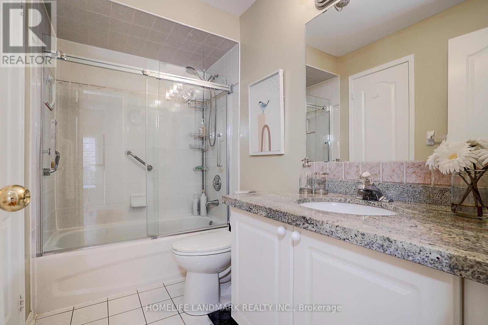 Photo 24 of 46 Elmrill Road, Markham ON