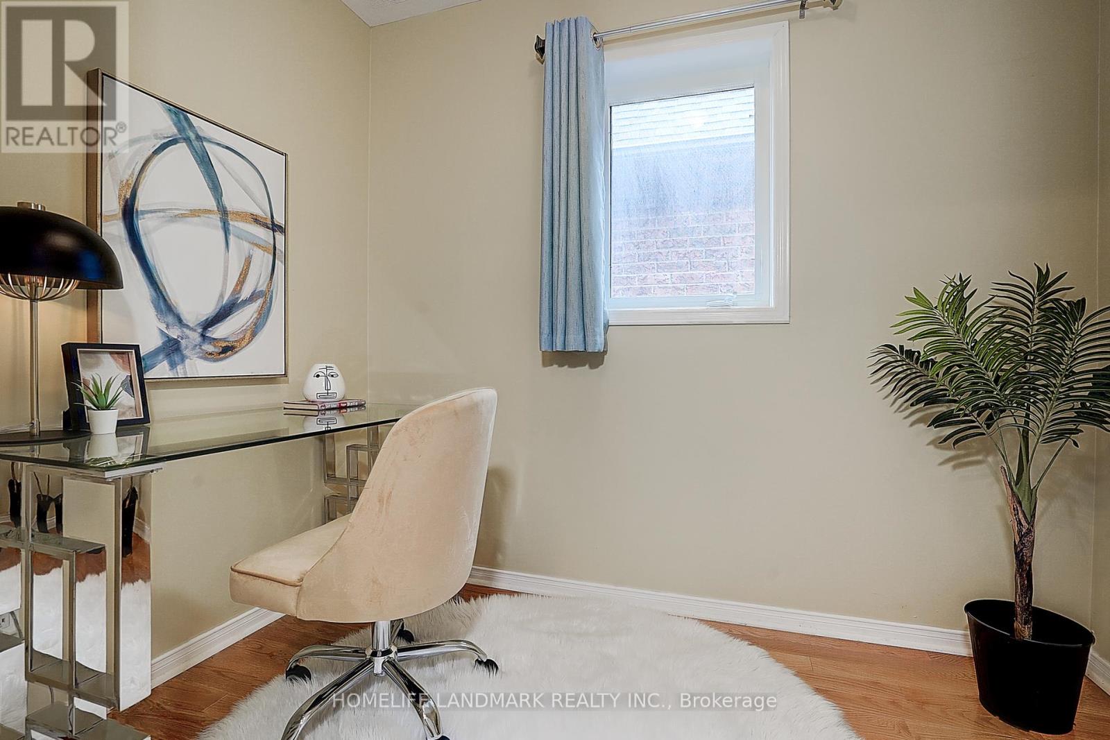 Photo 25 of 46 Elmrill Road, Markham ON