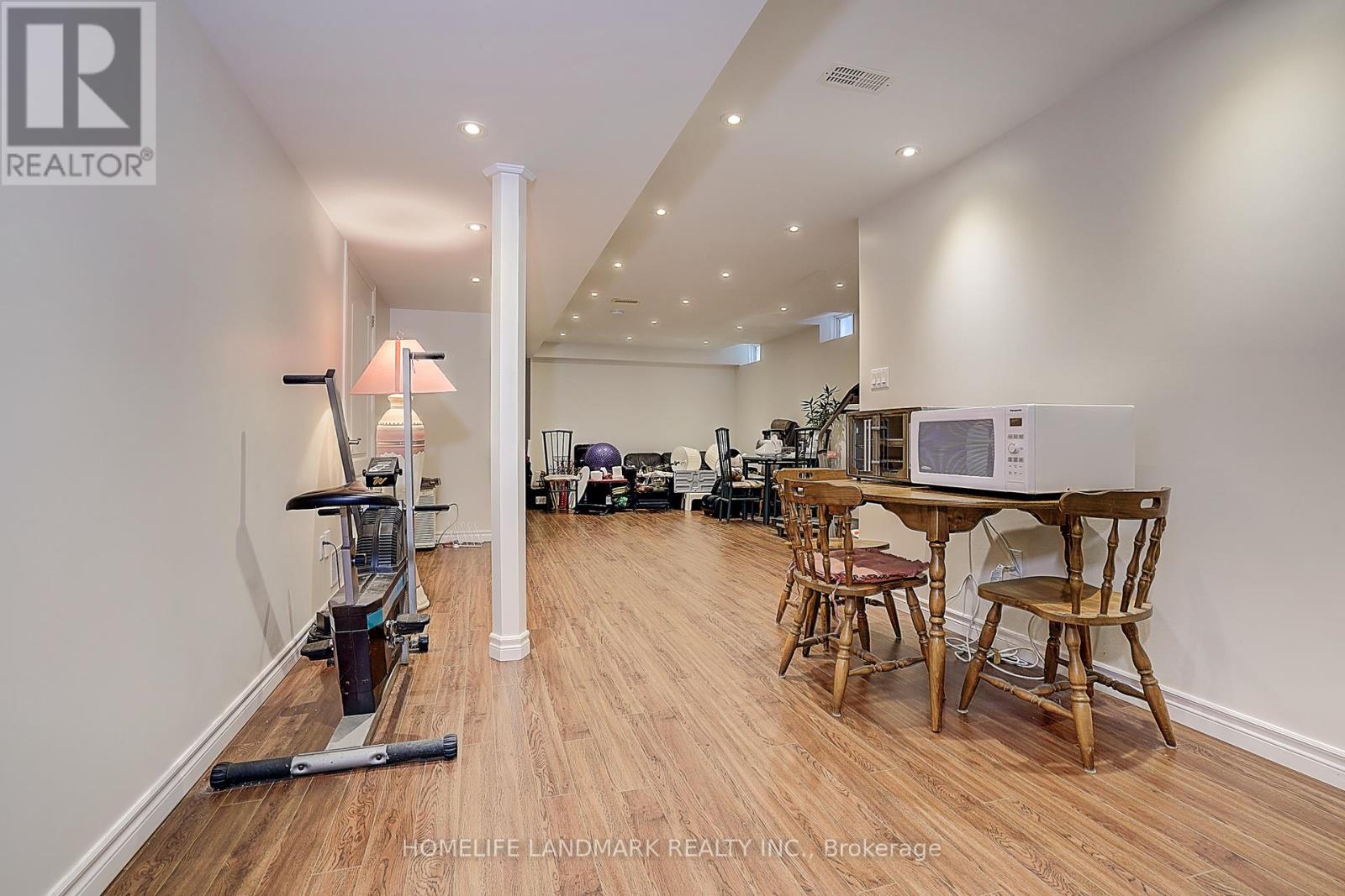 Photo 26 of 46 Elmrill Road, Markham ON