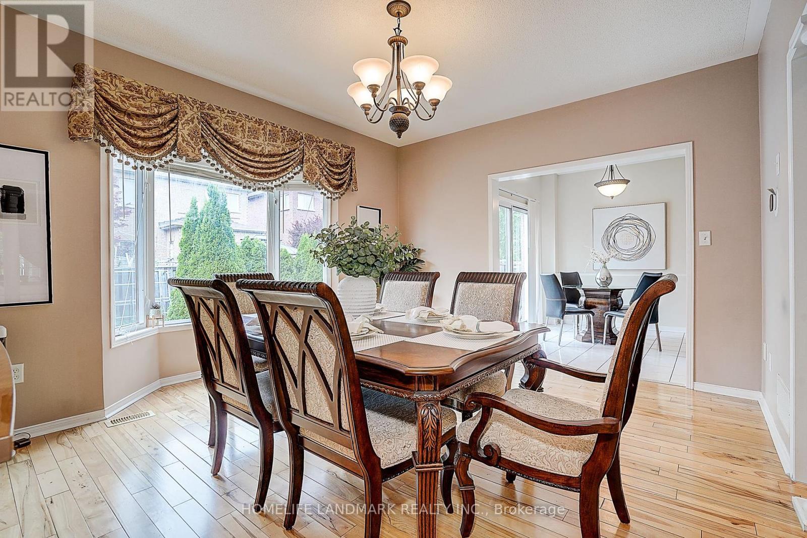 Photo 7 of 46 Elmrill Road, Markham ON