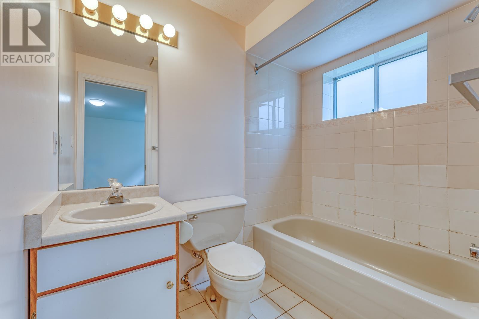 Photo 24 of 4930 Venables Street, Burnaby BC
