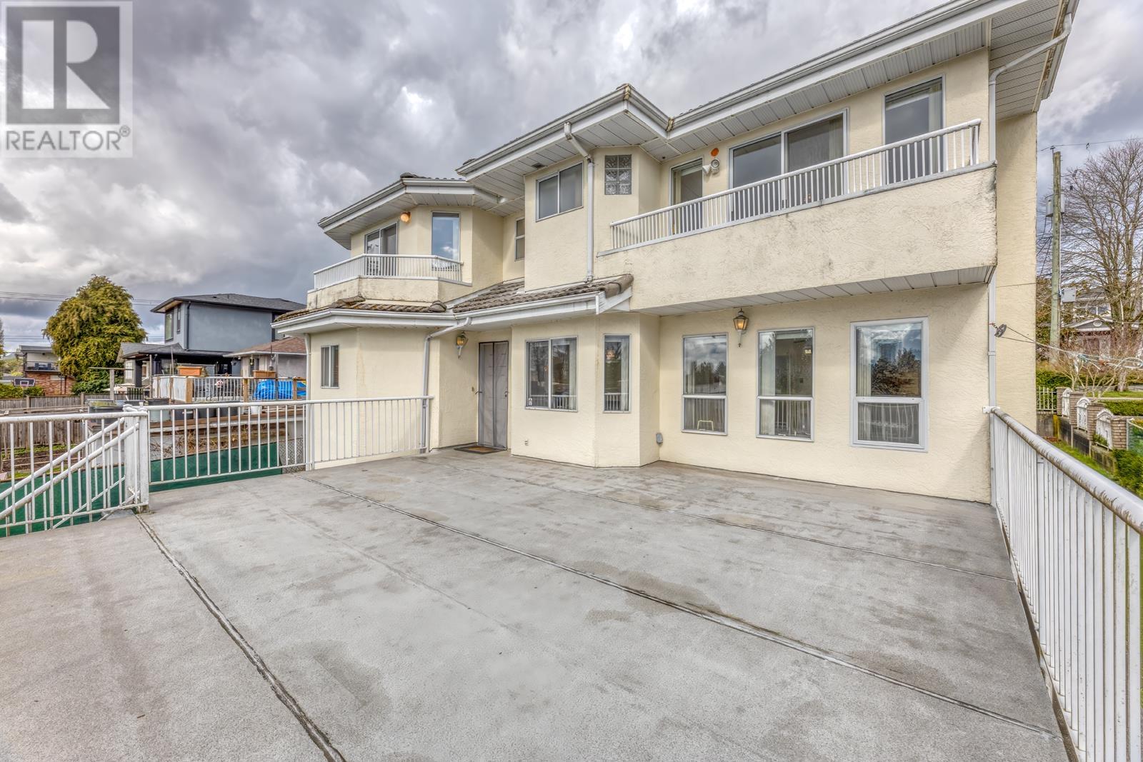 Photo 31 of 4930 Venables Street, Burnaby BC