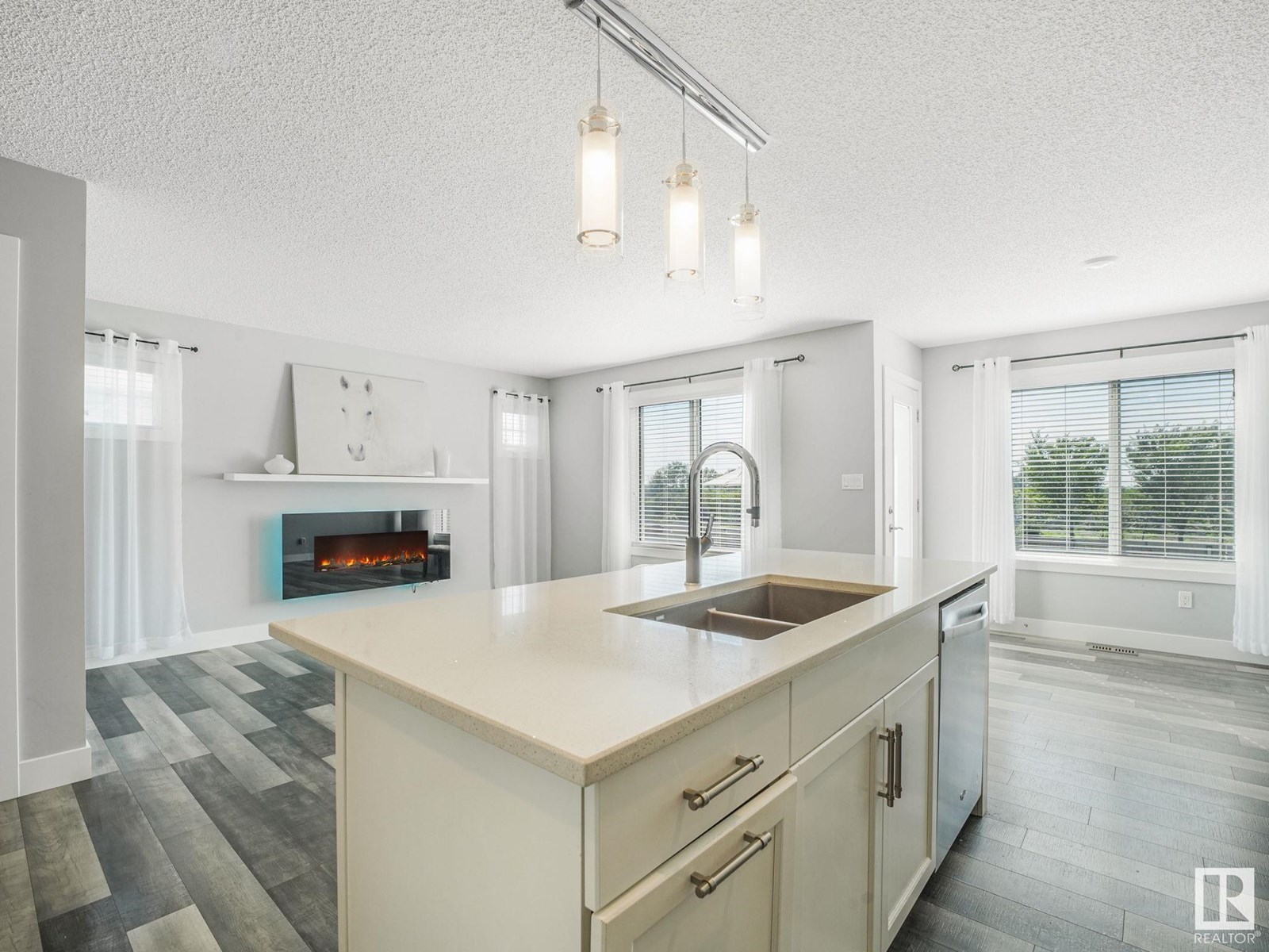 Photo 19 of 5810 66 St, Beaumont AB