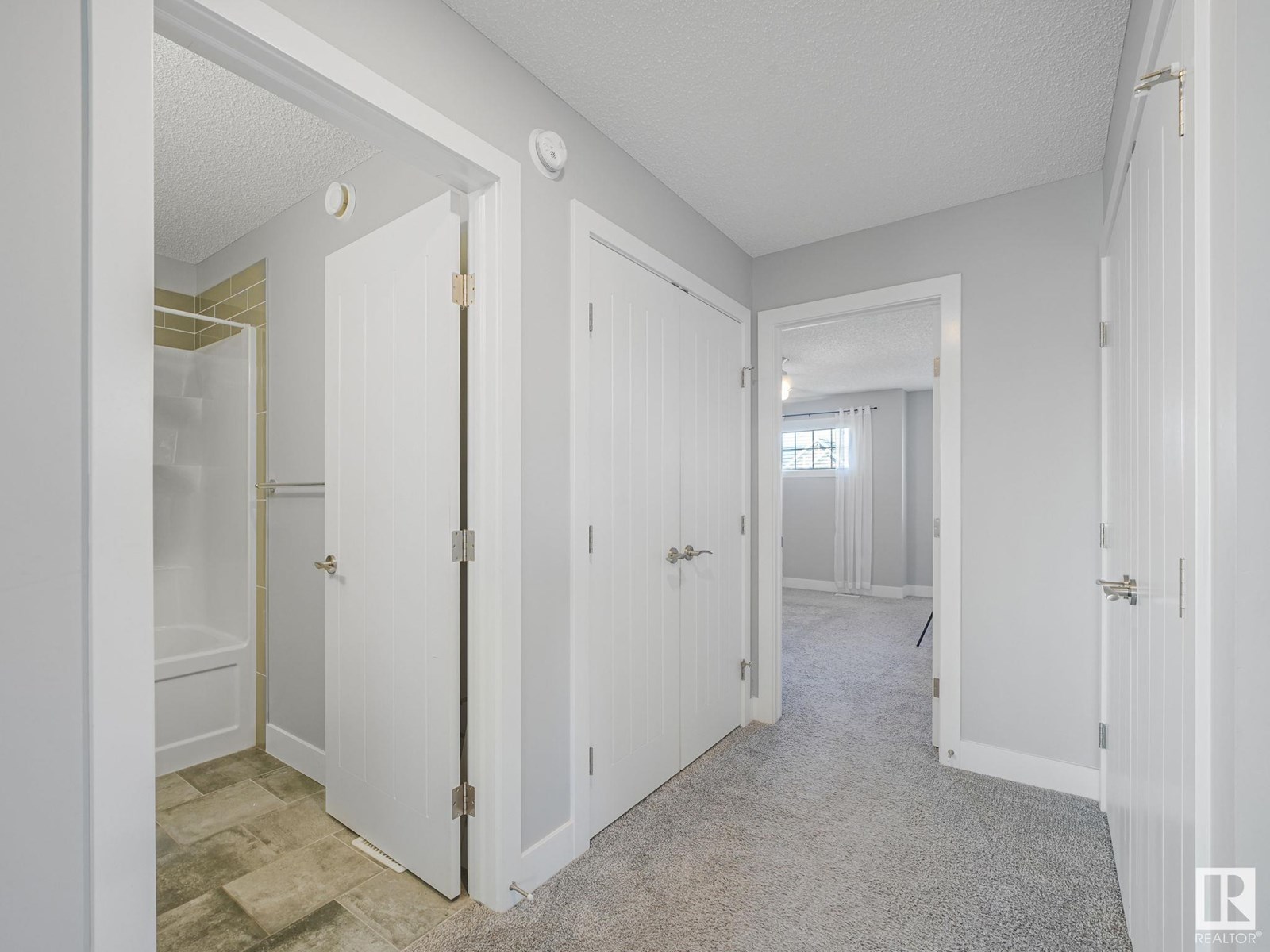 Photo 43 of 5810 66 St, Beaumont AB