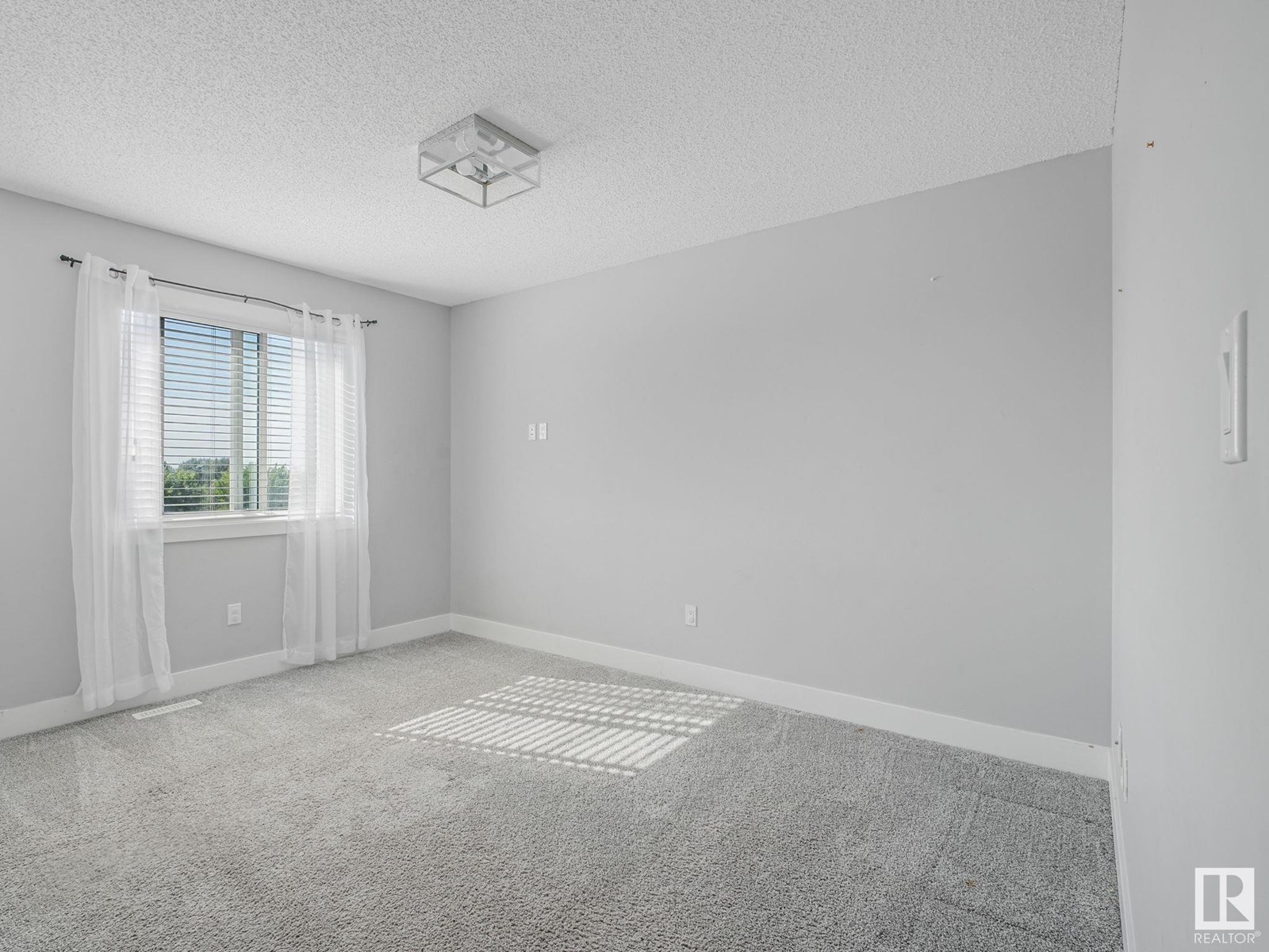 Photo 46 of 5810 66 St, Beaumont AB