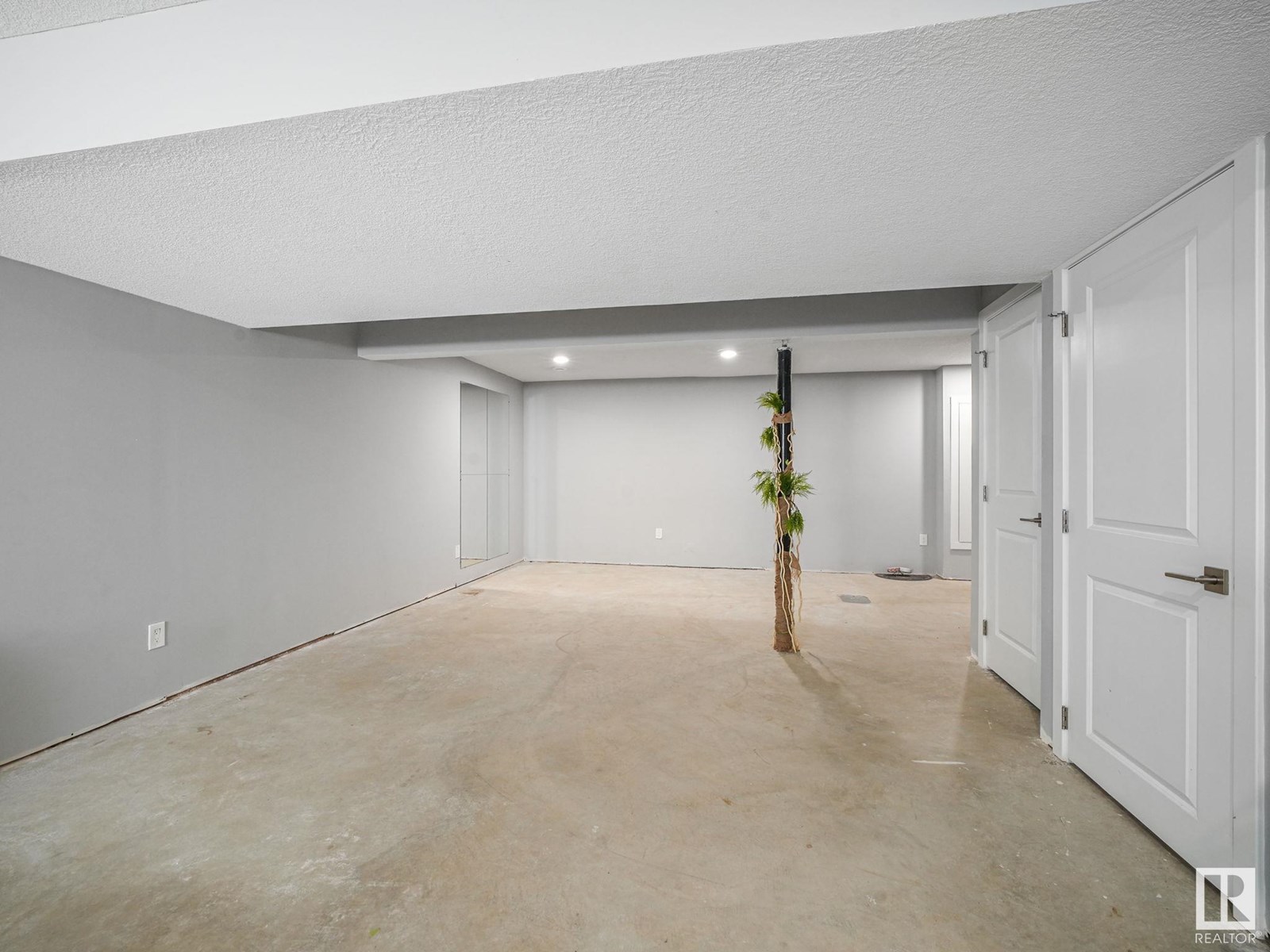 Photo 63 of 5810 66 St, Beaumont AB