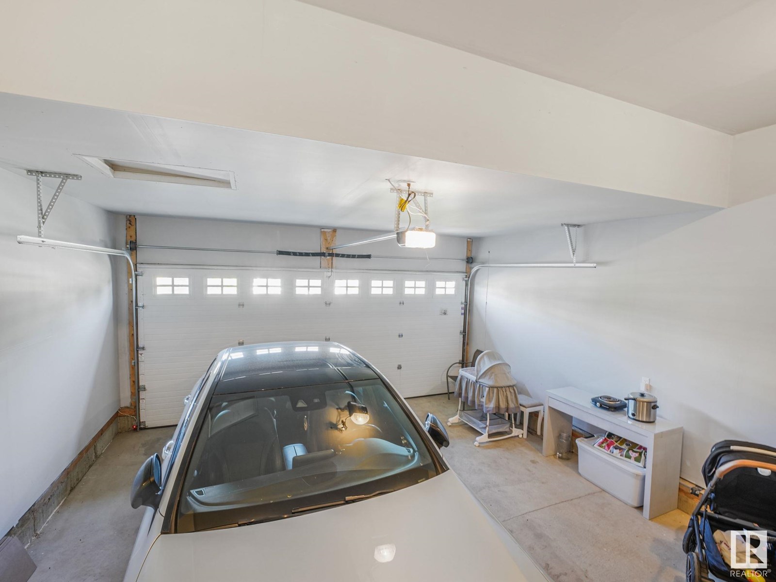 Photo 66 of 5810 66 St, Beaumont AB