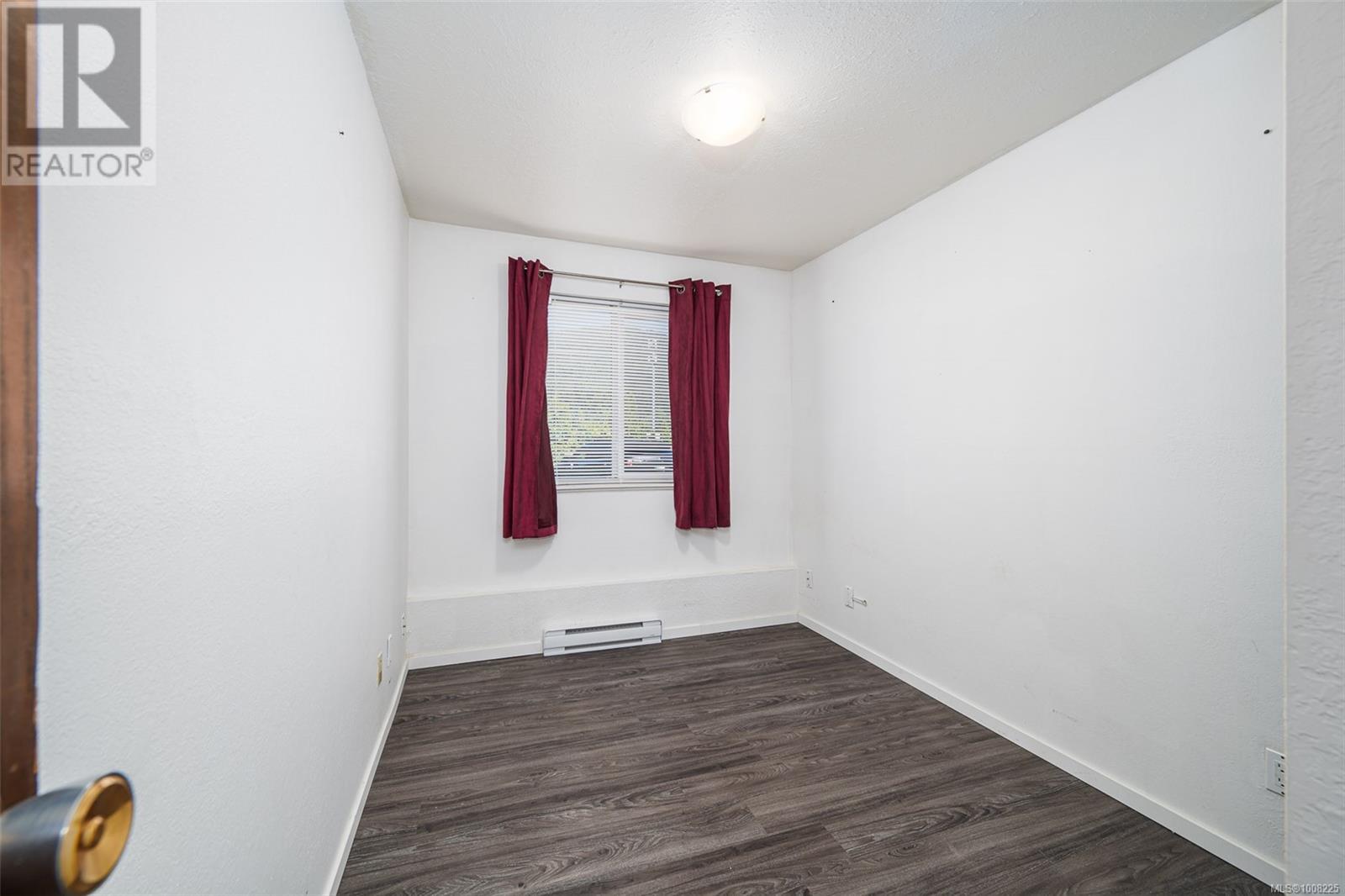 Photo 10 of 106 611 Macmillan Dr, Sayward BC