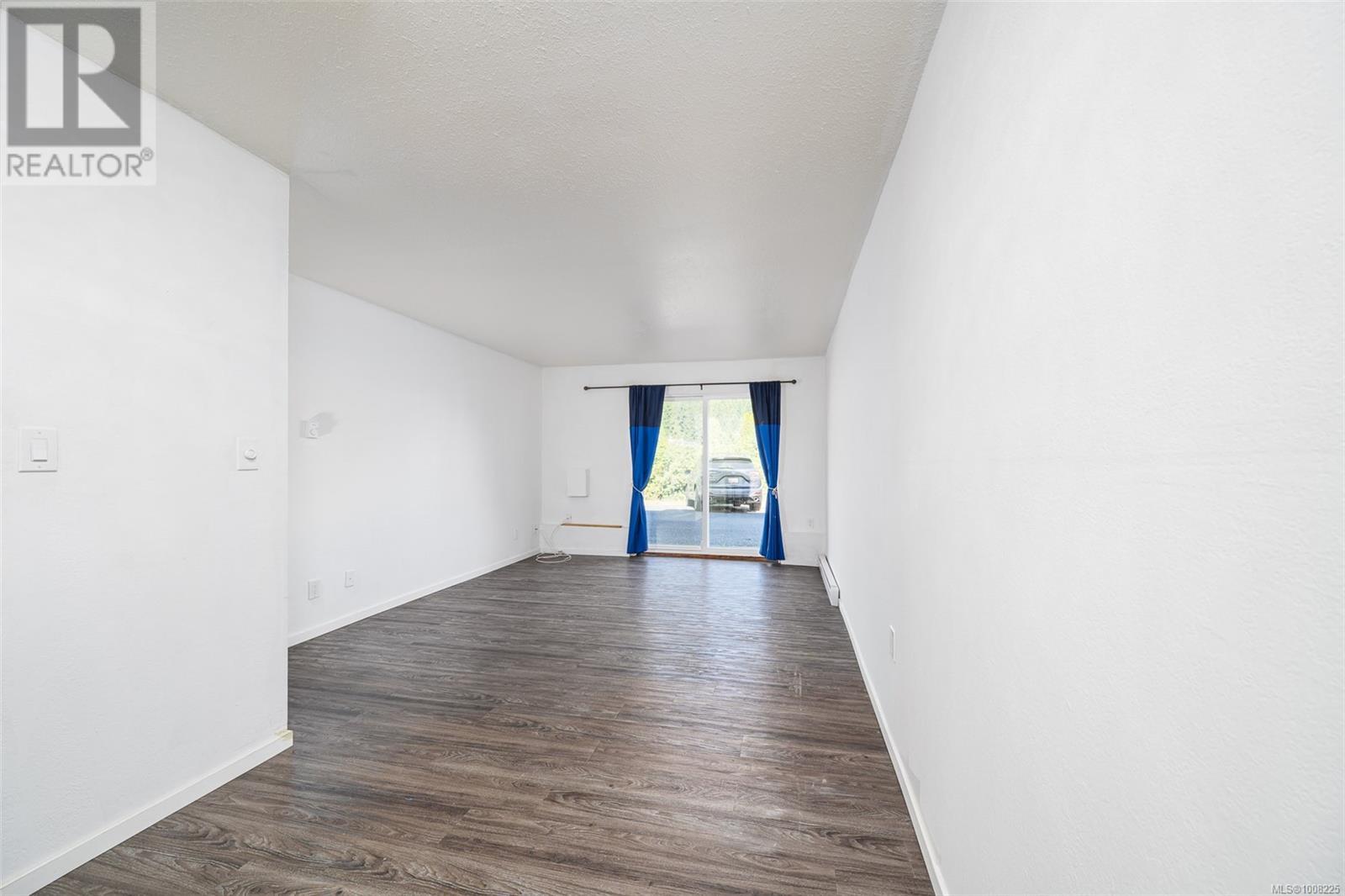 Photo 5 of 106 611 Macmillan Dr, Sayward BC
