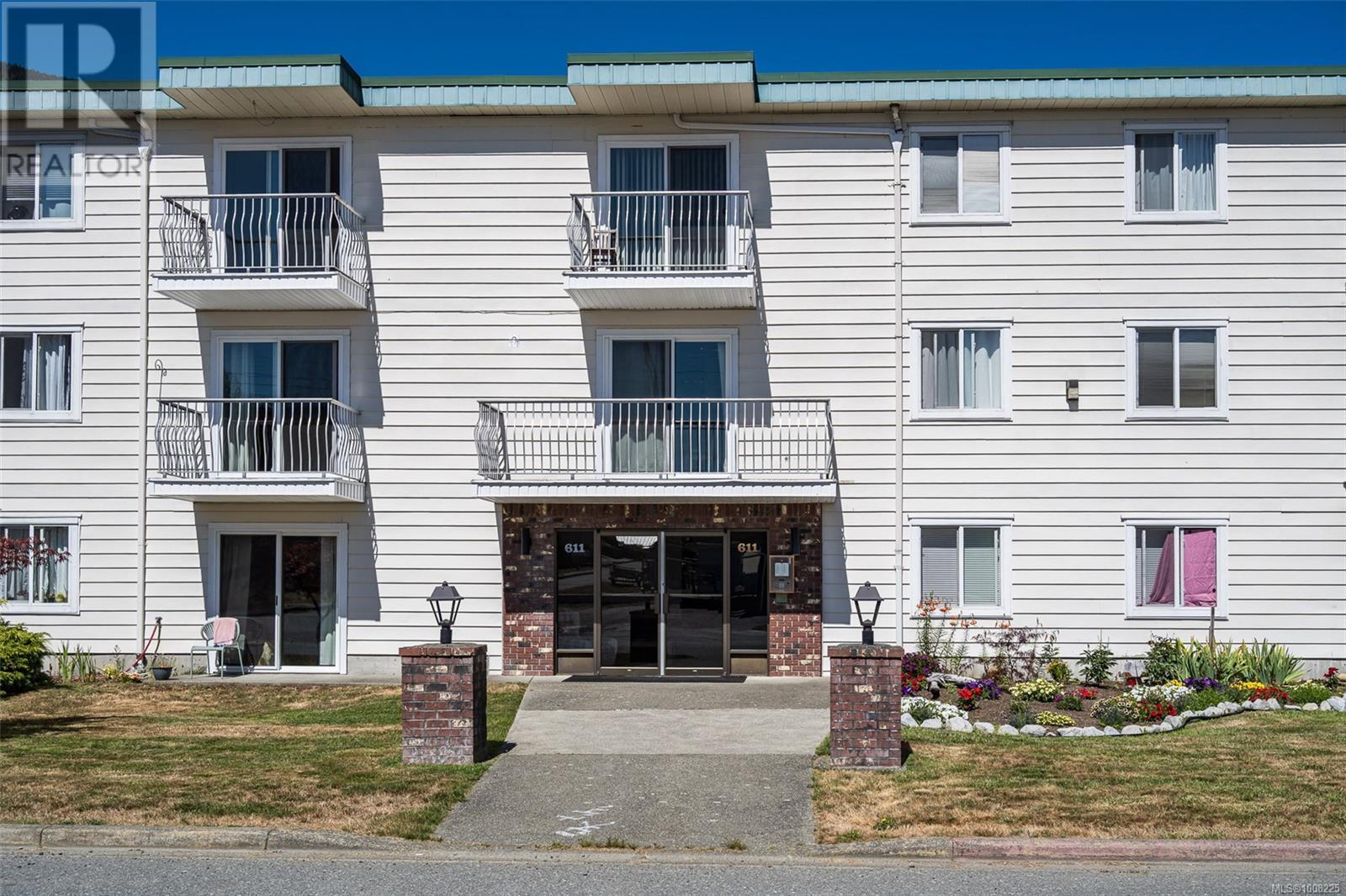Photo 1 of 106 611 Macmillan Dr, Sayward BC