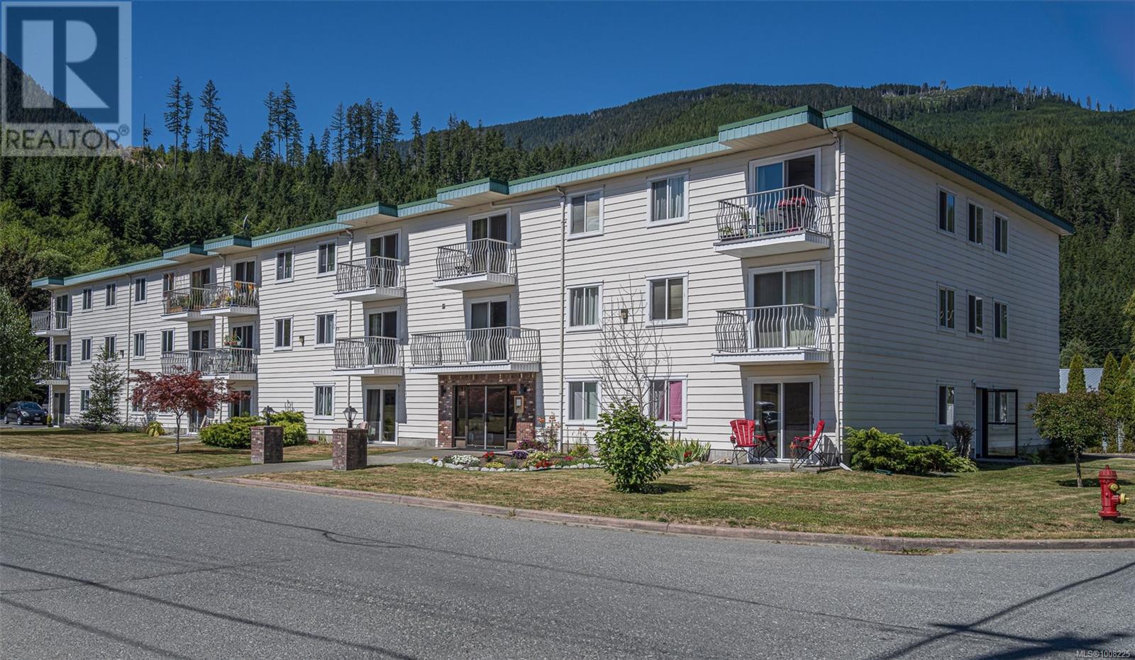 Photo 16 of 106 611 Macmillan Dr, Sayward BC