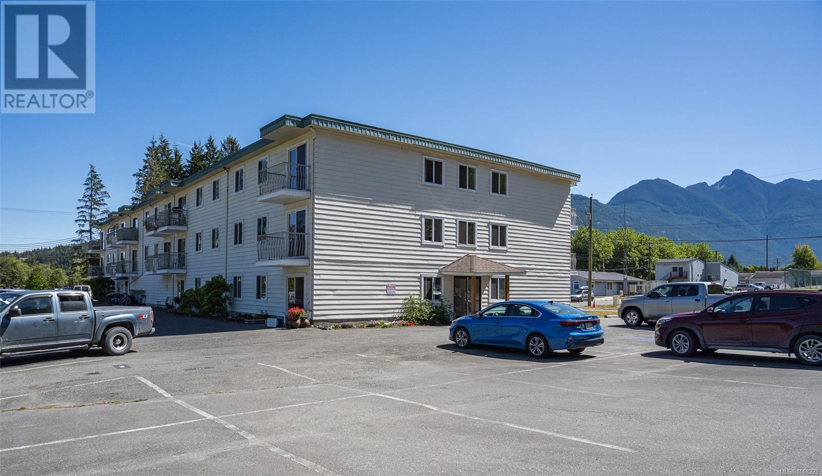 Photo 18 of 106 611 Macmillan Dr, Sayward BC