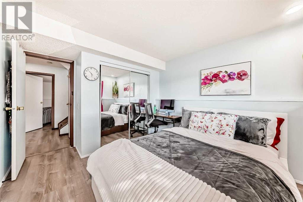 Single Family House Bi-level for Sale in  Pinehill Road NE Pineridge Calgary 