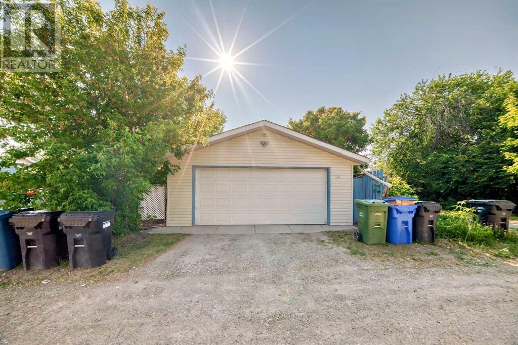 Single Family House Bi-level for Sale in  Pinehill Road NE Pineridge Calgary 