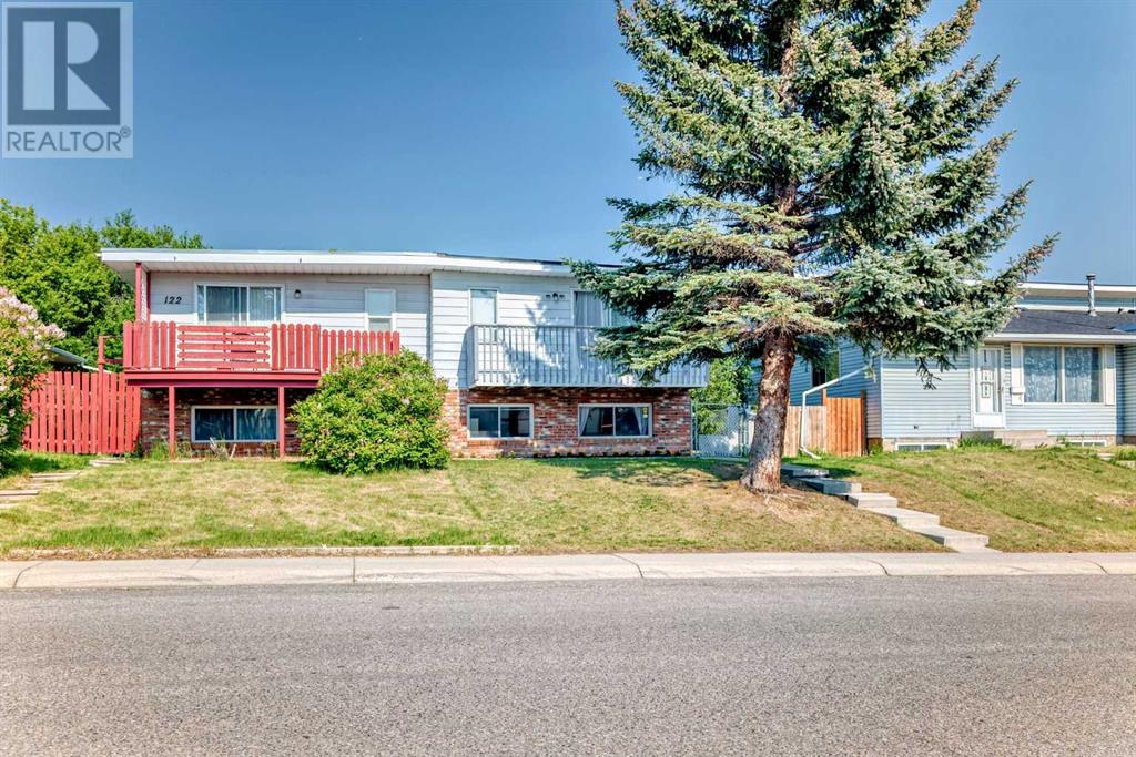 Single Family House Bi-level for Sale in  Pinehill Road NE Pineridge Calgary 