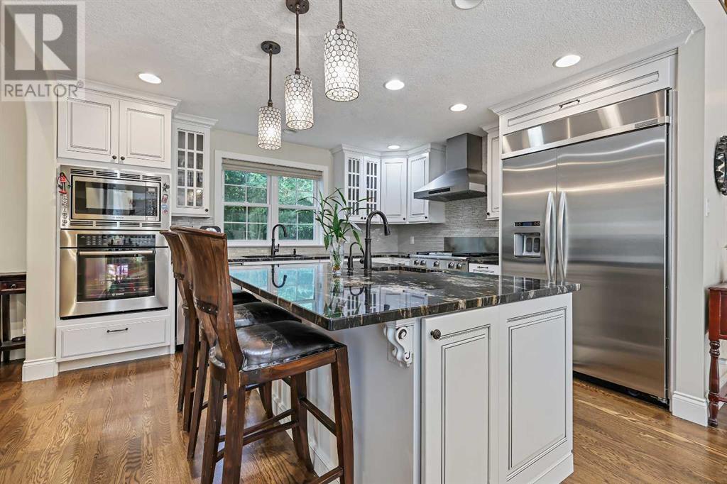 Single Family House for Sale in  Slopeview Drive SW Springbank Hill Calgary 