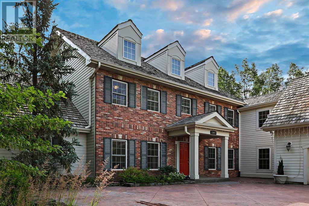 Single Family House for Sale in  Slopeview Drive SW Springbank Hill Calgary 
