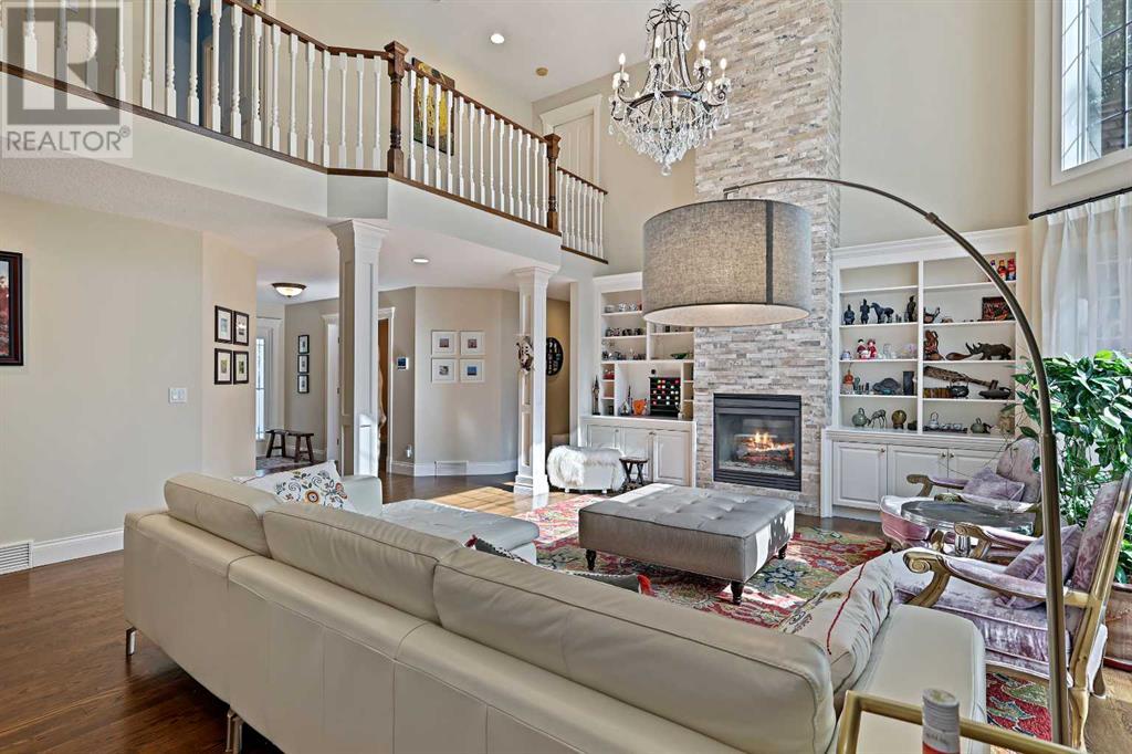 Single Family House for Sale in  Slopeview Drive SW Springbank Hill Calgary 