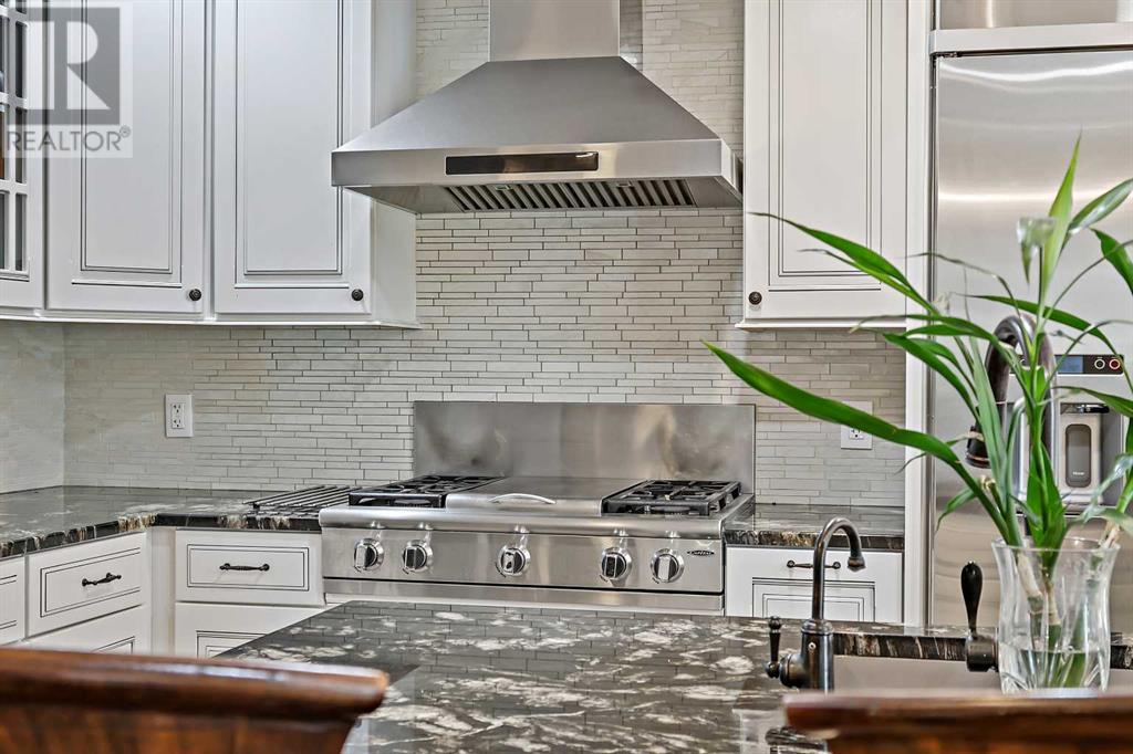 Single Family House for Sale in  Slopeview Drive SW Springbank Hill Calgary 