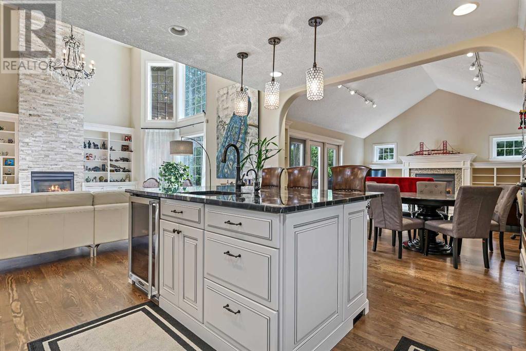 Single Family House for Sale in  Slopeview Drive SW Springbank Hill Calgary 