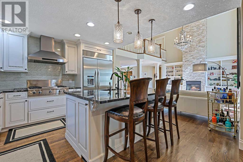 Single Family House for Sale in  Slopeview Drive SW Springbank Hill Calgary 