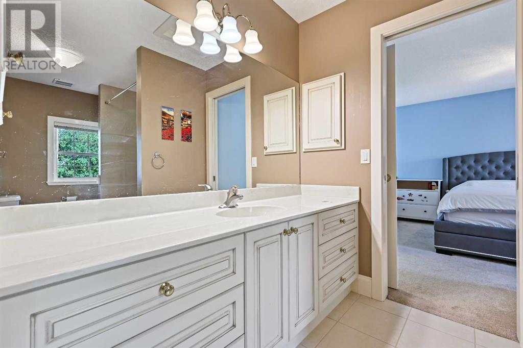 Single Family House for Sale in  Slopeview Drive SW Springbank Hill Calgary 