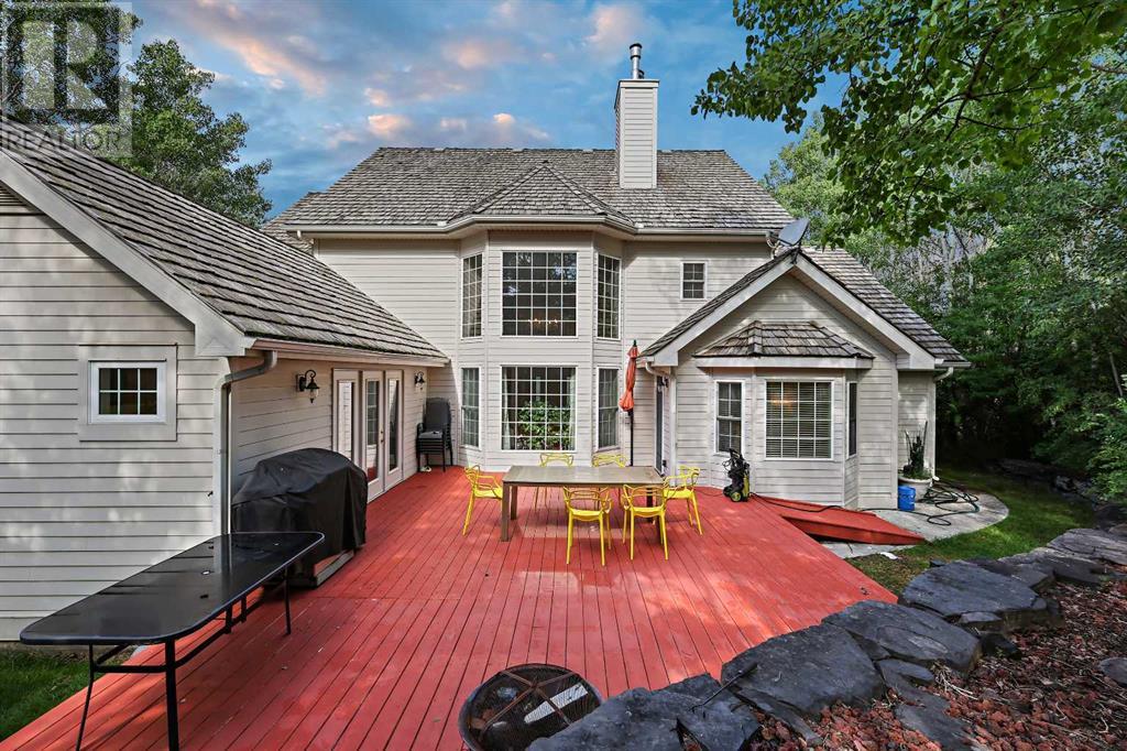 Single Family House for Sale in  Slopeview Drive SW Springbank Hill Calgary 