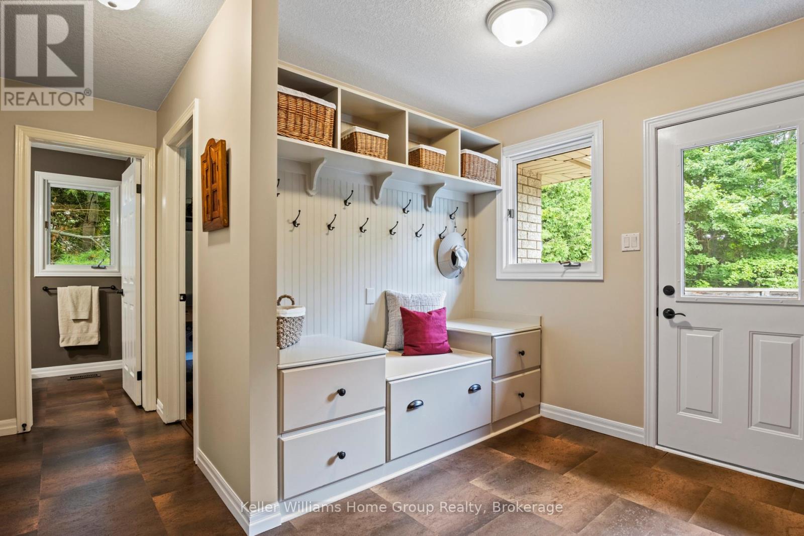 Photo 14 of 25 Riverview Drive, Centre Wellington ON
