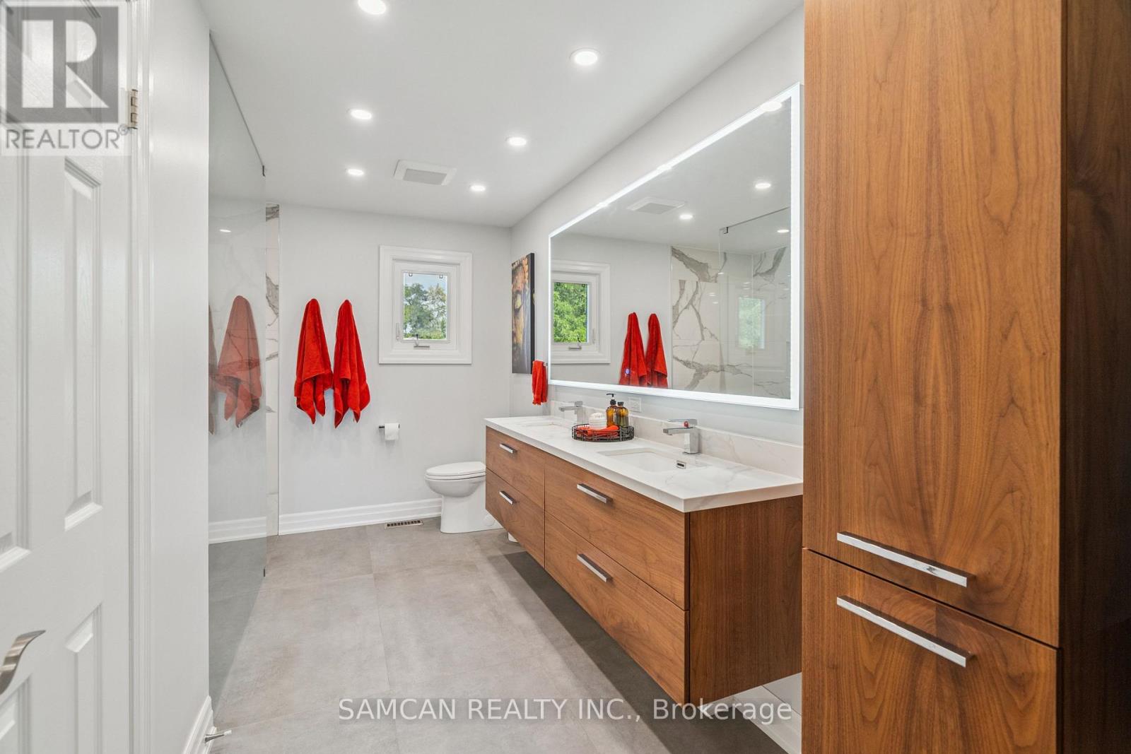 Photo 26 of 1462 Gibson Drive, Oakville ON
