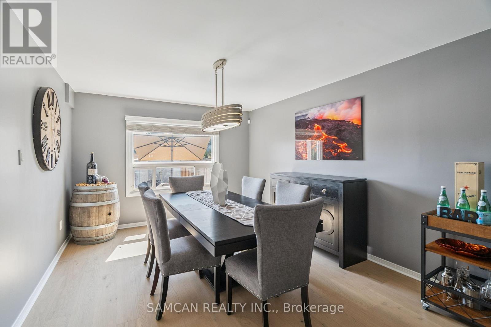 Photo 7 of 1462 Gibson Drive, Oakville ON